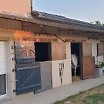 Les Box D'hotes Pensión Lunan